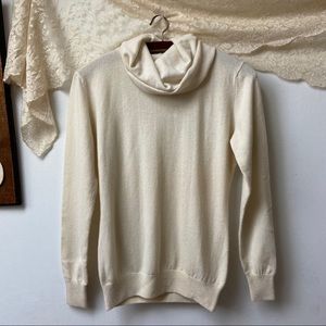 Portolano • NWT Cashmere Turtleneck Sweater